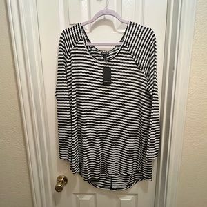 Torrid black and white waffle top